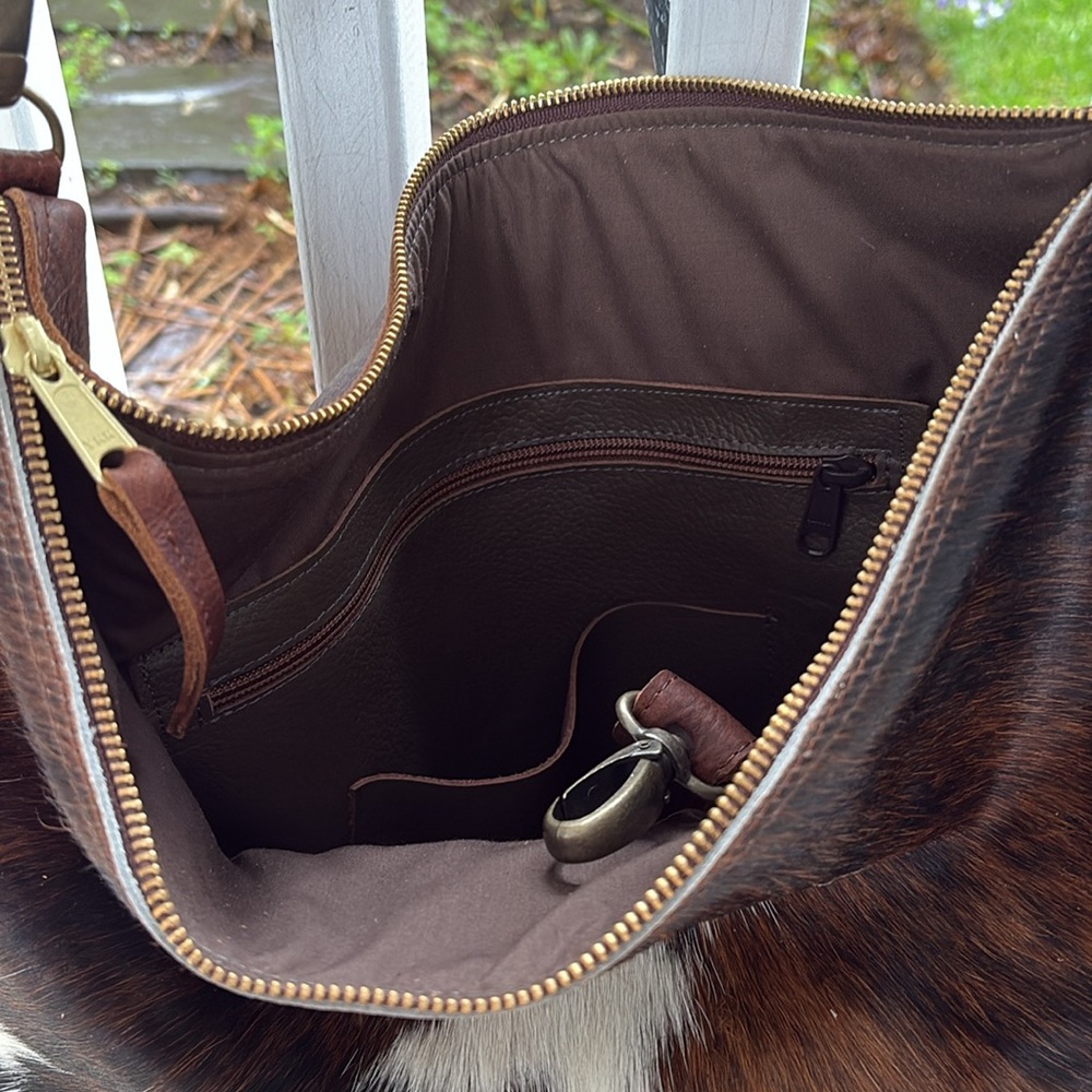 😍 Stunning authentic Cowhide Fringed Bag! 😍 - Picture 12 of 14